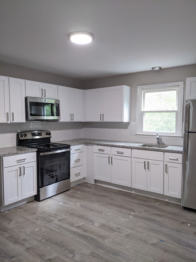 Primary Photo - 404 Woodtick Rd