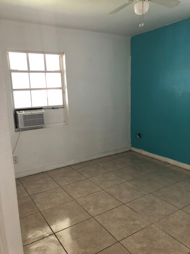 Foto del edificio - 2807 Formosa Ave