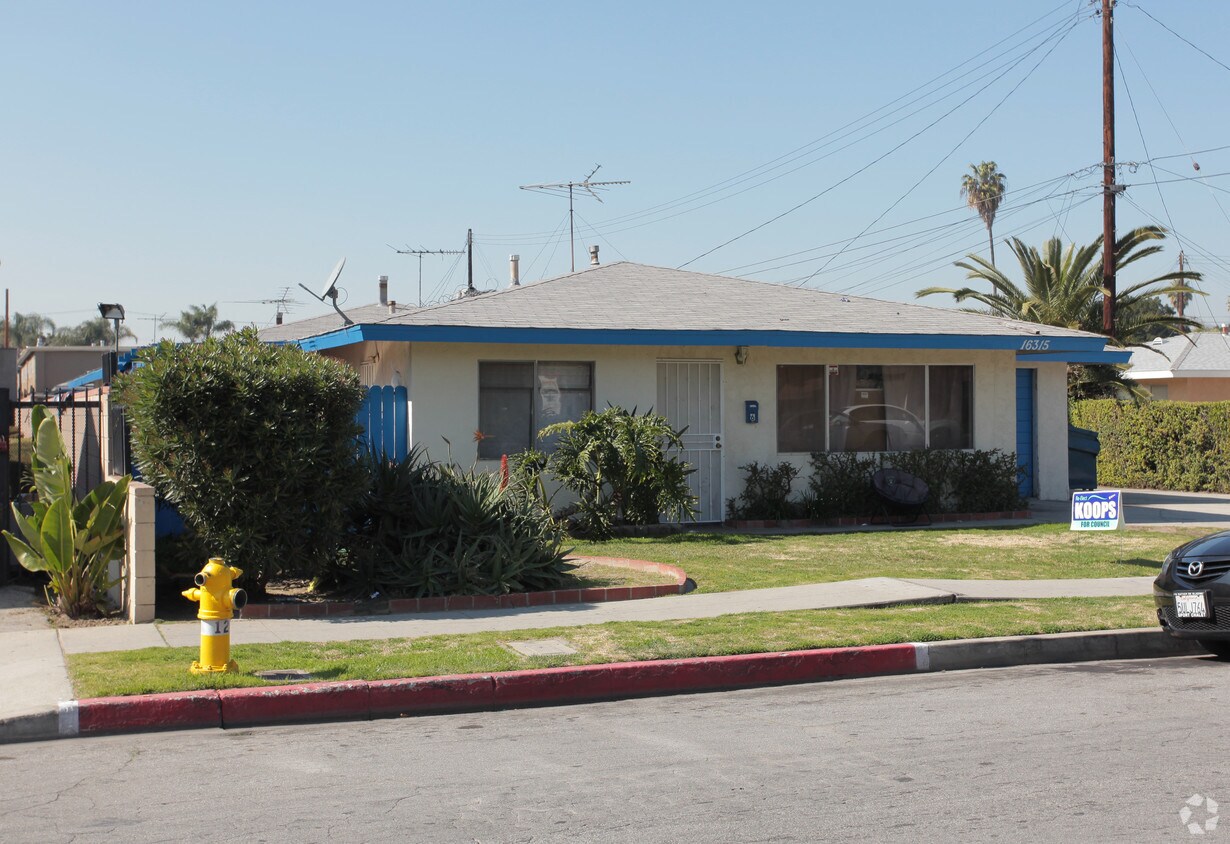 Foto principal - 16315 Cornuta Ave