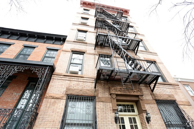 Foto del edificio - 331 Sackett St