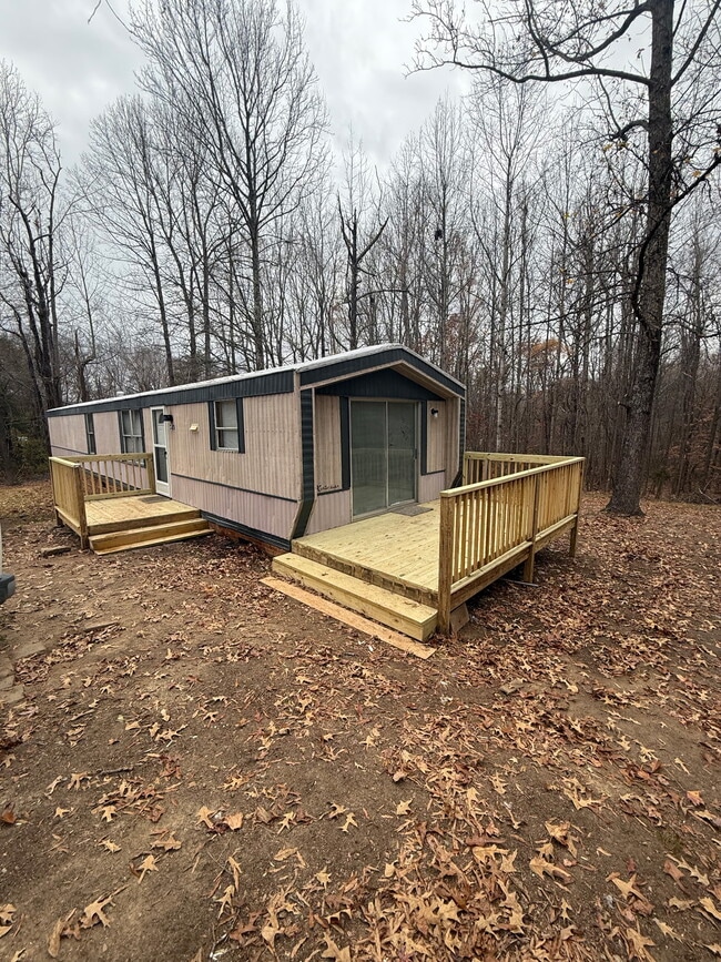 Foto del edificio - 381 Old Hickory Ln