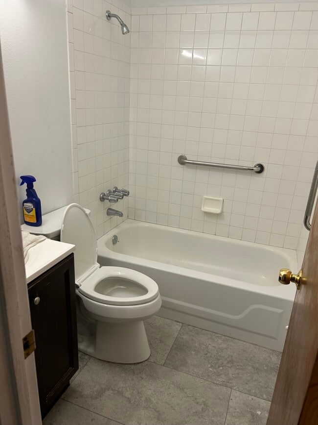 Foto del edificio - 321 E Primrose Ln