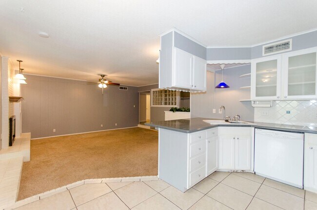Foto del edificio - Super cute 3 bedroom, 2 bath home in the s...