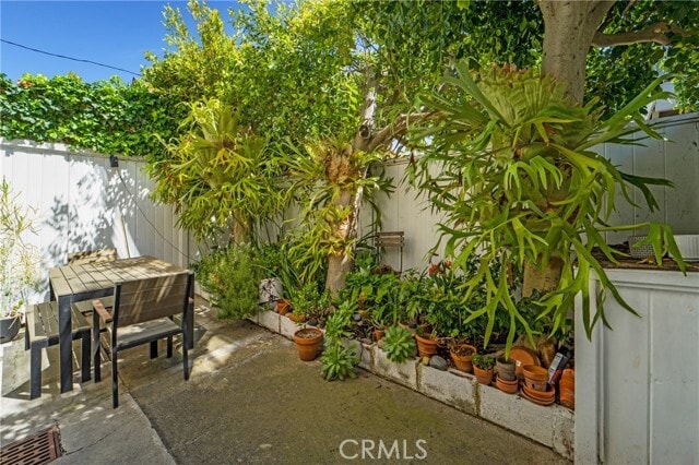 Foto del edificio - 1163 Glenneyre St