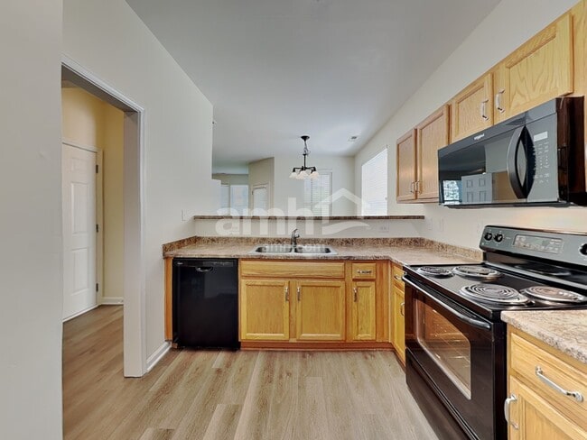 Building Photo - 612 Woodson Dr