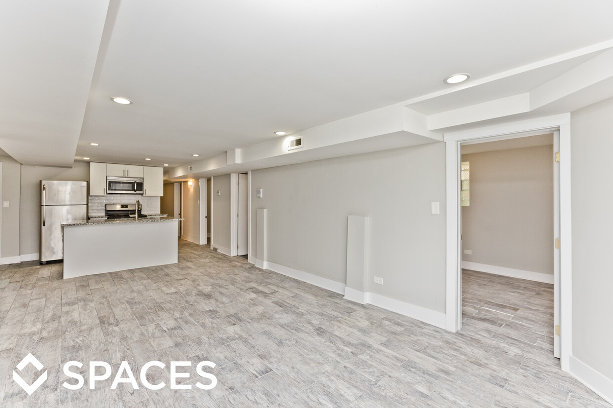 Foto principal - 2535 N Kimball Ave