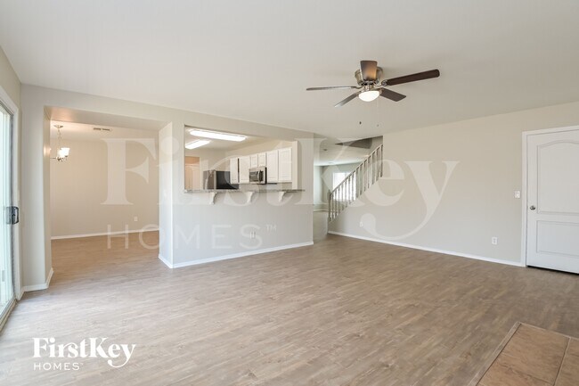 Foto del edificio - 6887 S Martlet Dr