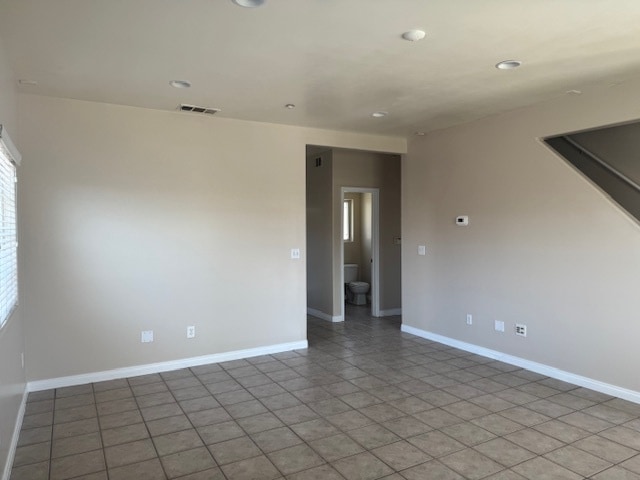 Building Photo - 1231 Saticoy St