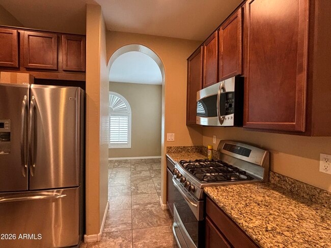 Building Photo - 948 S Huish Dr