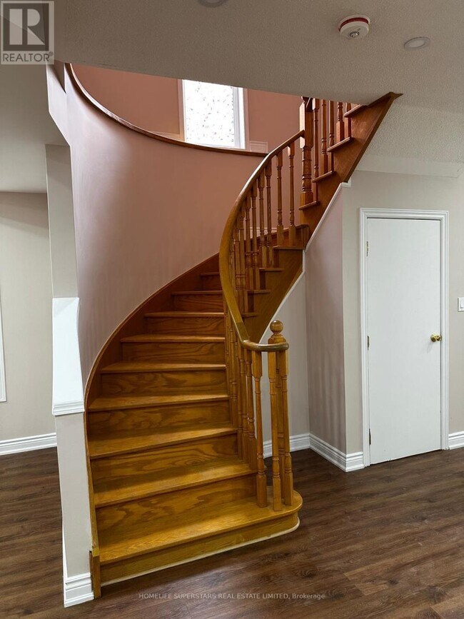 Building Photo - 36 Lady Fern Dr