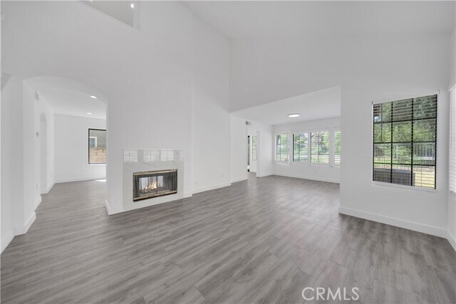 Foto del edificio - 6289 Sunny Meadow Ln