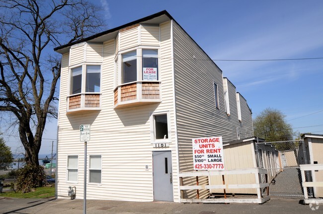 Building Photo - Waterview Apartments