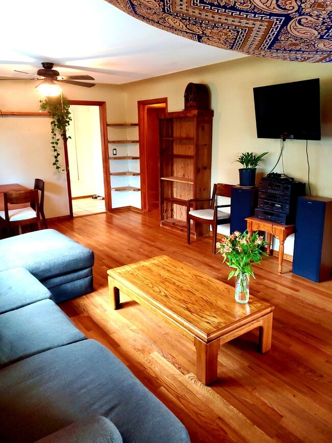 Foto del edificio - 3757 S. Acoma St.