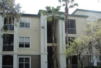 Building Photo - 5703 Legacy Crescent Pl