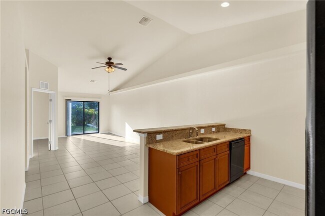 Foto del edificio - 4623 SW 7th Pl