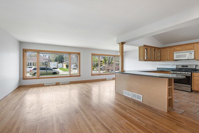 Foto del edificio - 9233 Parkside Ave