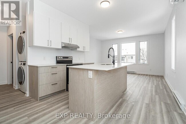 Building Photo - 1373 Louis Ln