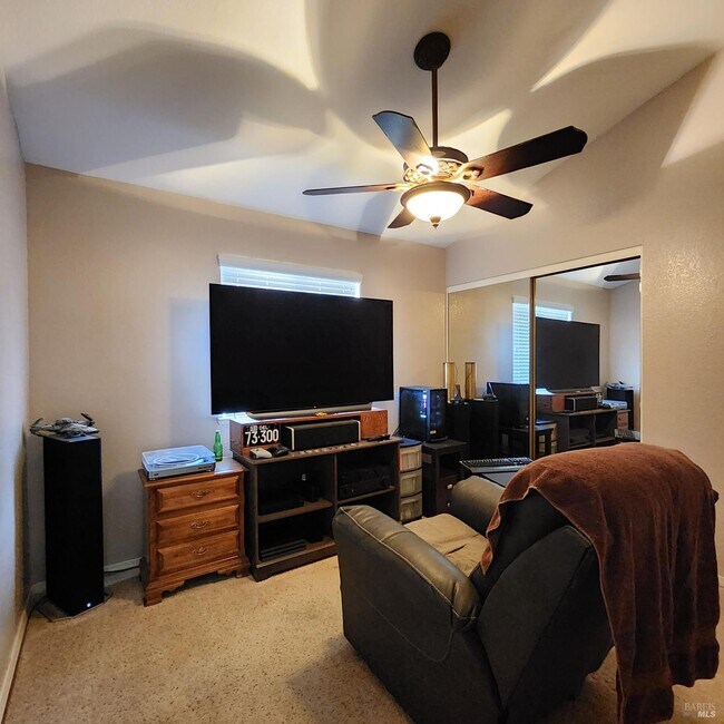 Building Photo - 400 Bald Eagle Dr