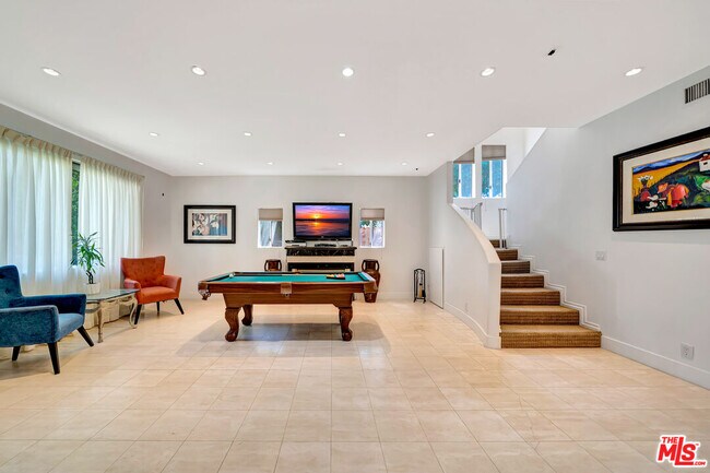 Foto del edificio - 14916 Hesby St
