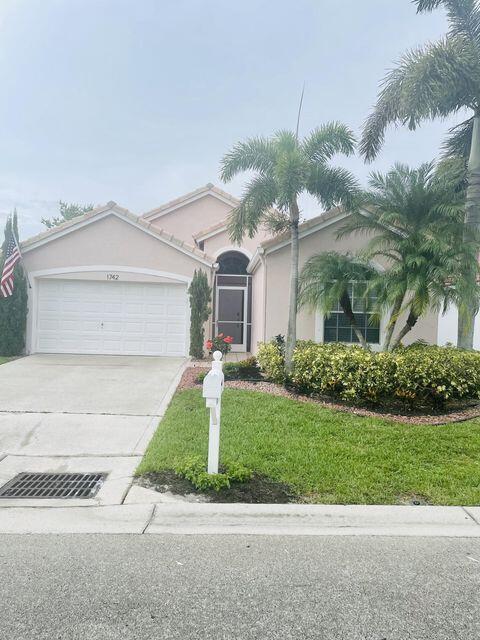 Foto principal - 1742 Barnstable Rd
