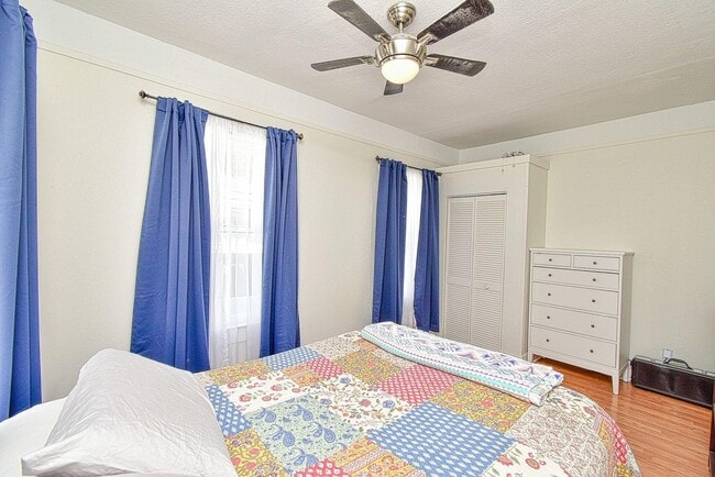 Building Photo - 7 Dupont Ln