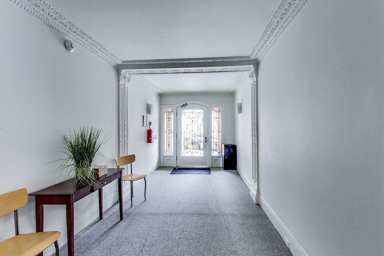 Foto del edificio - 337 10th Ave