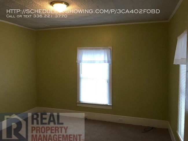 Building Photo - 3BR/1BA Home w/many updates!