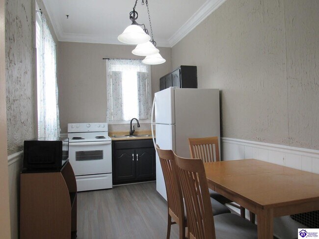 Foto del edificio - 208 N Mulberry St