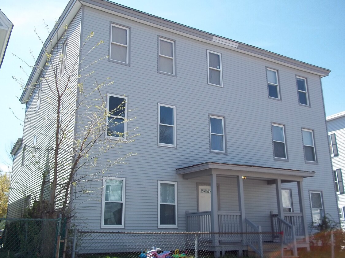 Primary Photo - 315 Cedar St