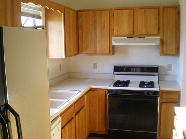 Building Photo - 3760 Jade Ave