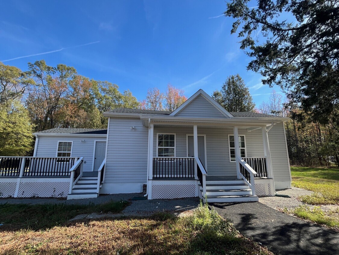 Primary Photo - 10351 Greenwood Rd