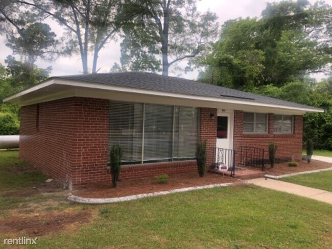 Building Photo - 2 br, 1.5 bath House - 208 S Center St