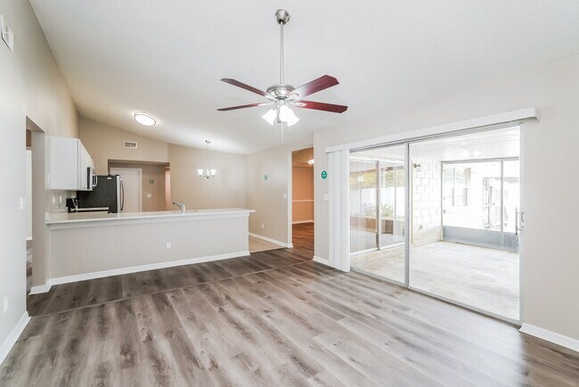 Foto del edificio - 1352 Foxboro Dr