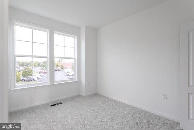 Foto del edificio - 3130 Eton Pl