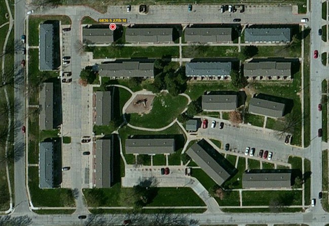 Aerial Photo - Stratford Square Apartments