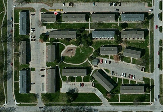 Foto aérea - Stratford Square Apartments