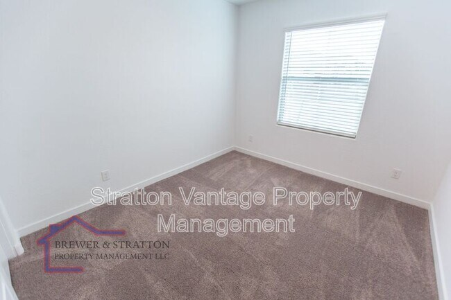 Building Photo - 7425 S 22nd Ave
