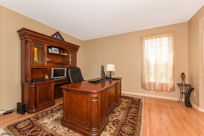 Foto del edificio - 6 ARROWHEAD Ln