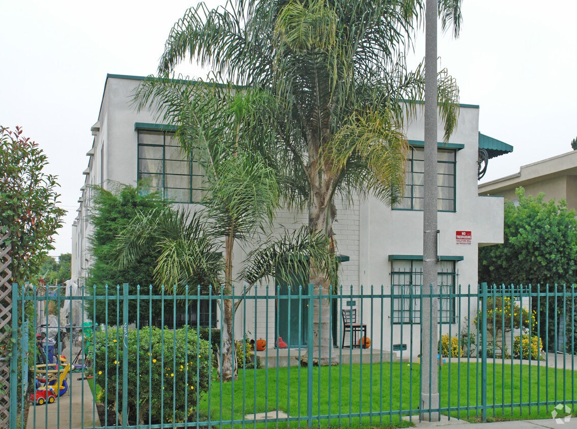 Building Photo - 2012-2014 S Holt Ave