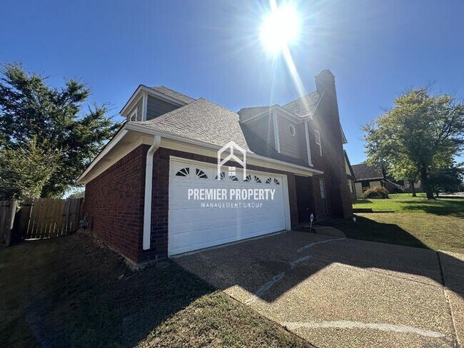 Building Photo - 5258 Shady Ridge Dr