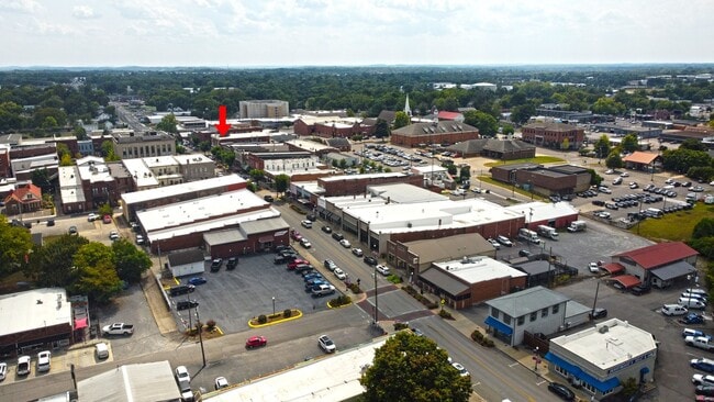 Building Photo - 108 N Water Ave