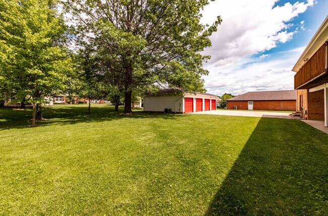Foto del edificio - 8358-8364 Washington Village Dr
