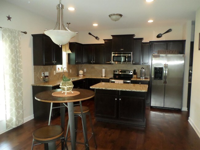 Building Photo - 267 Samuel Nicholas Dr