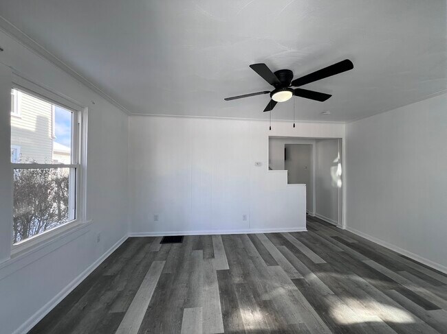 Foto del edificio - 866 Miller Ave