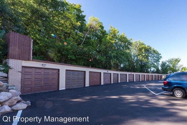 Building Photo - 1230 Cheri Ln NE