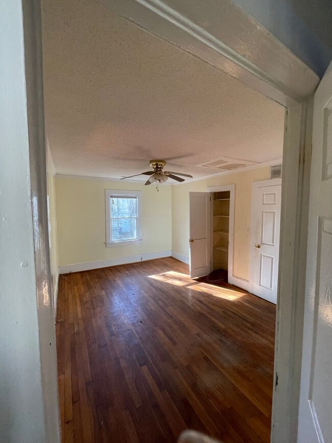 Building Photo - Adorable Orangeburg Ranch
