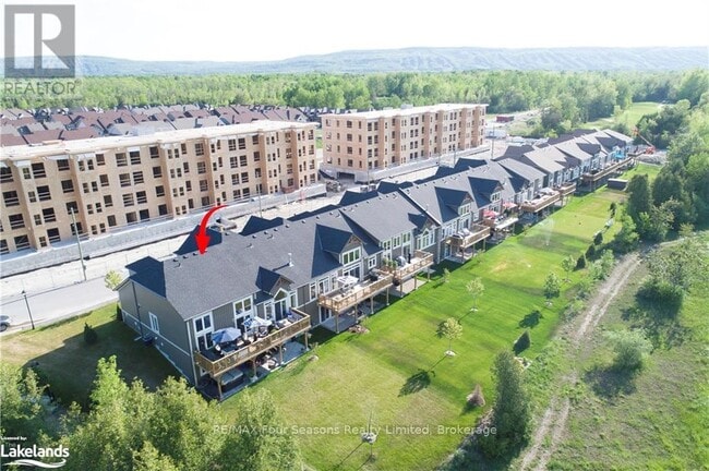 Building Photo - 2 Spooner Cres