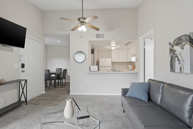 Foto del edificio - 1132 Sugar Creek Cir