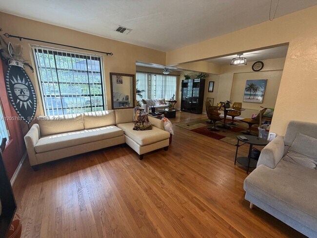 Foto del edificio - 709 N 26th Ave