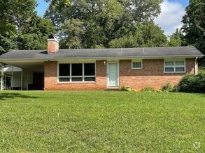 Building Photo - 208 Swanee Dr